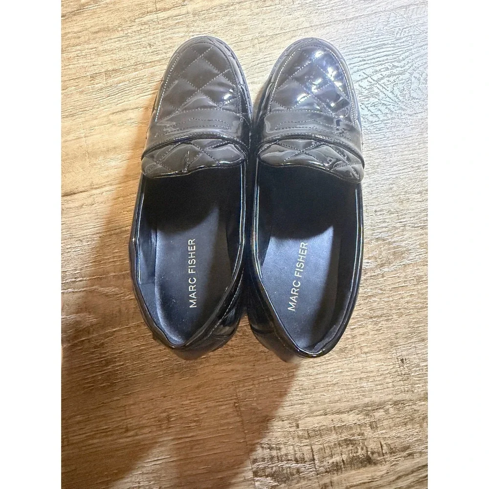 Marc Fisher‎ Black Quilted Patent Leather Lug Sole Penny Loafers Mens 8M